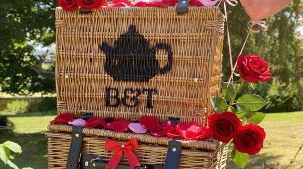 The Art of Slow Love